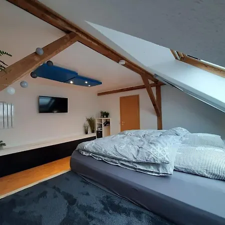 Gruene Linie Mit Balkon-parken-wallbox-tv-koni Apartmán